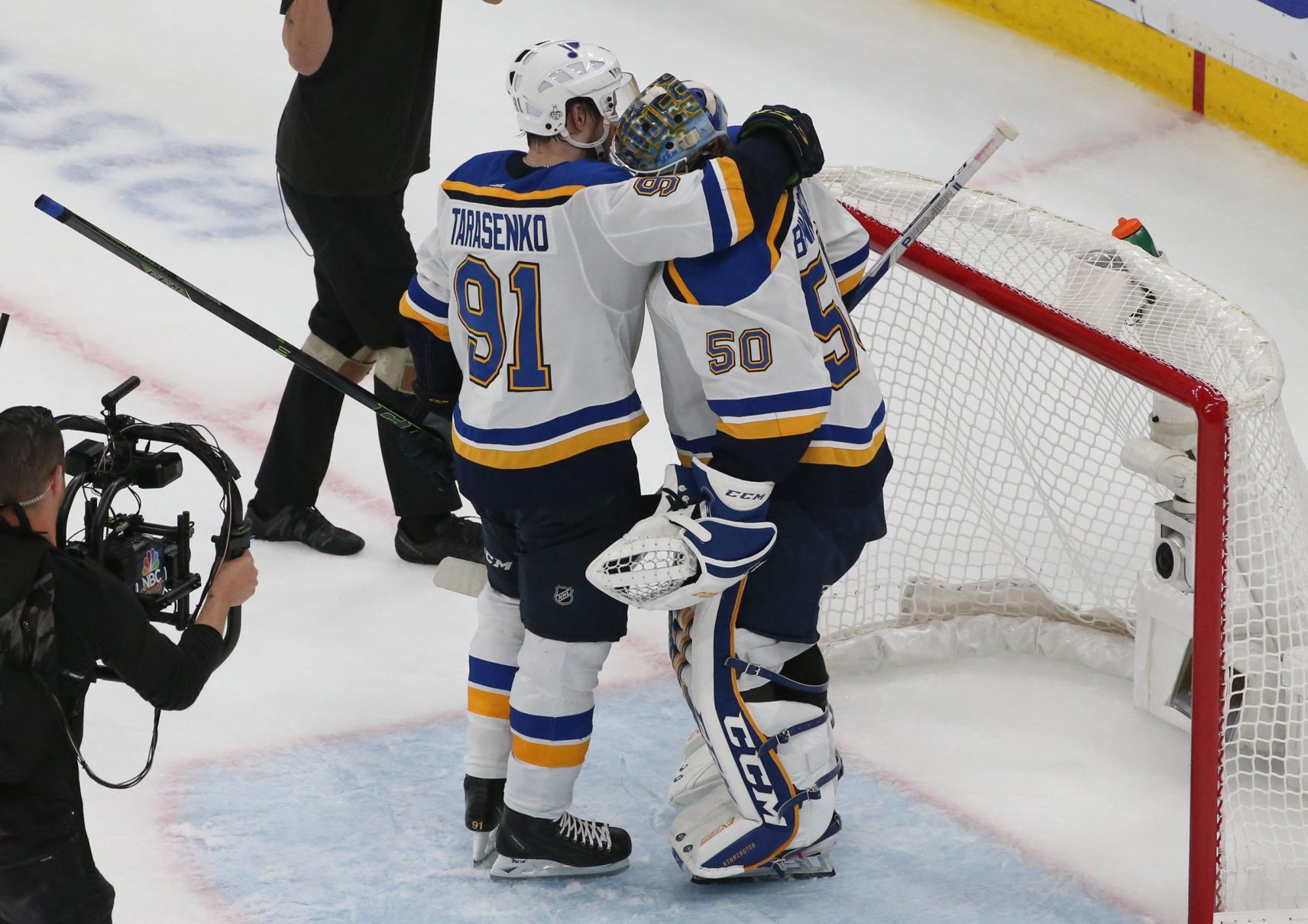 Blues skate in critical Game 5 of the Stanley Cup Final